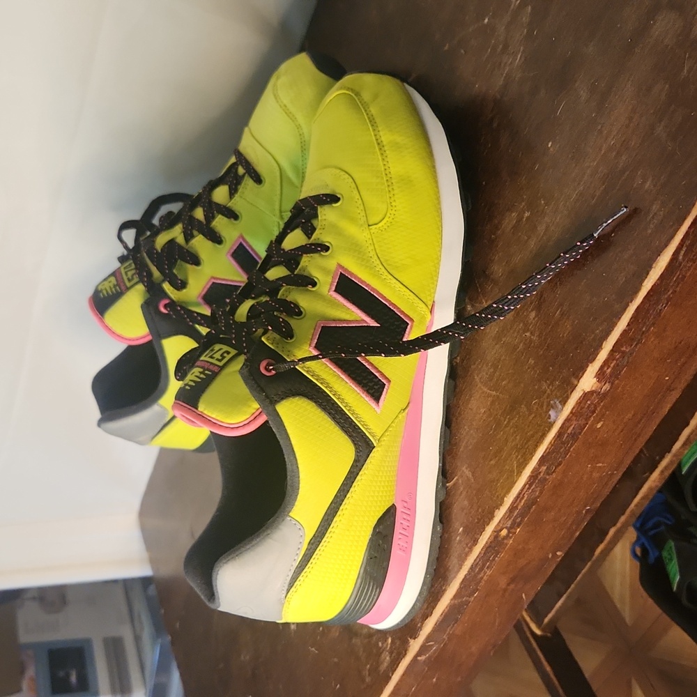NEW BALANCE